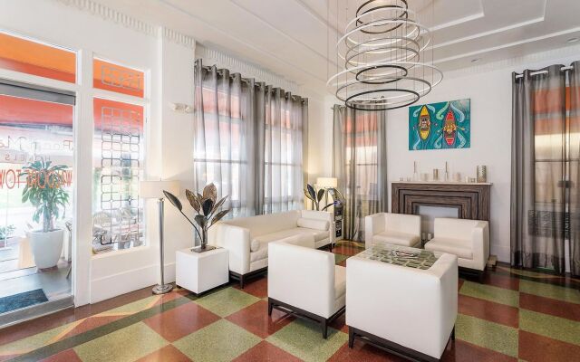 Waldorf Towers South Beach