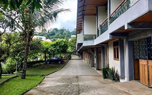 Wisma Joglo by Innapps