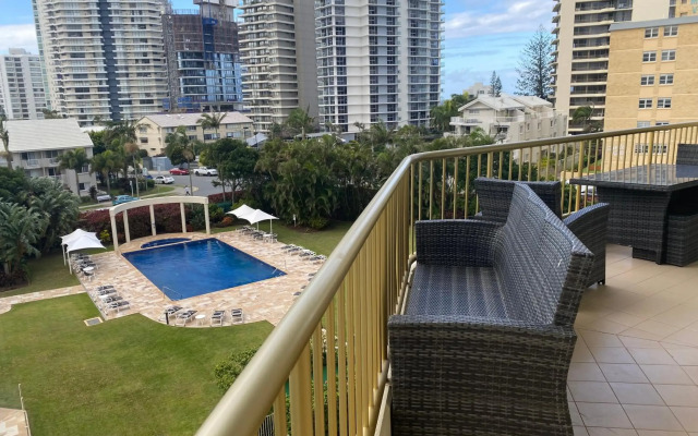 Contessa Holiday Apartments
