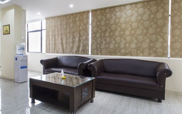 OYO 6661 Aurum Abode
