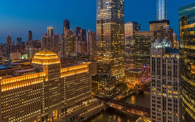 voco Chicago Downtown - Riverwalk by IHG