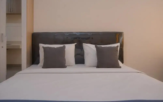 Convenient Studio Apartment At B Residence