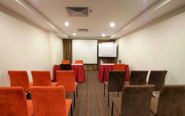 Crystal Crown Hotel