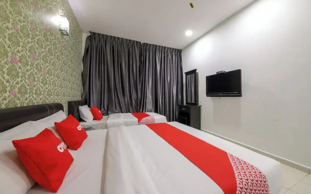 OYO 89497 Dream Nur Hotel