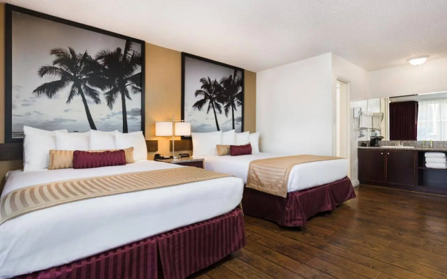 Kings Inn Anaheim at the Park & Convention Center