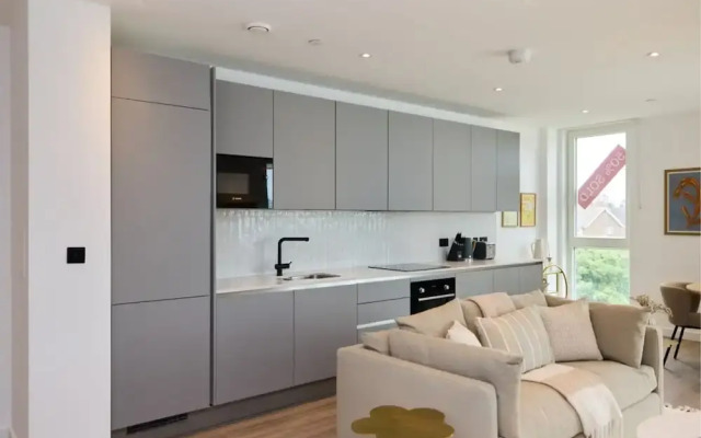 The Tottenham Scenery - Elegant 2bdr Flat With Balcony