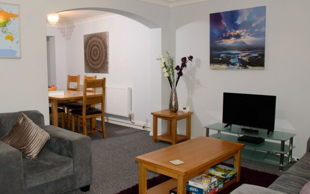 Somnus Holiday Home - Birmingham