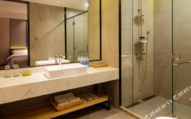 Aoyi Hotel