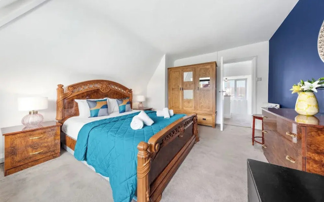 Amazing 3-bed Flat in Golders Green Near Station