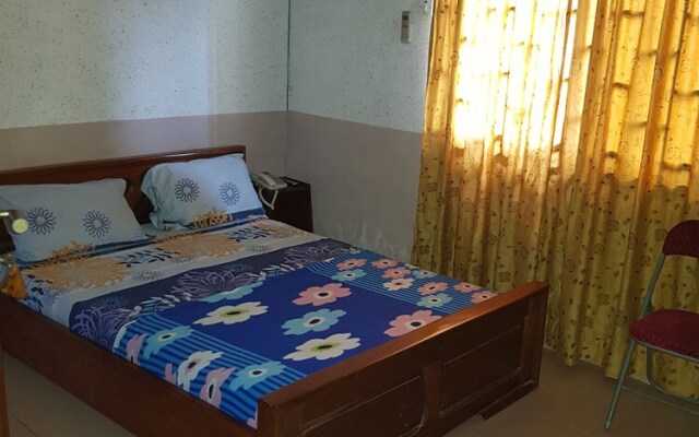 D'lor Suites Hotel