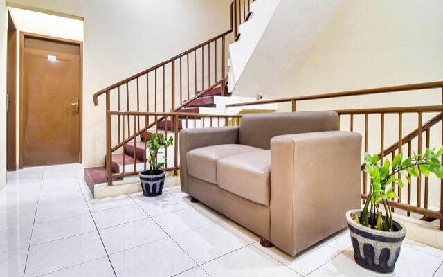 OYO 2354 3 Point Residence