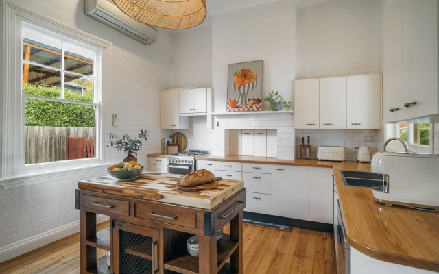 Quinn's Cottage - Central Armidale