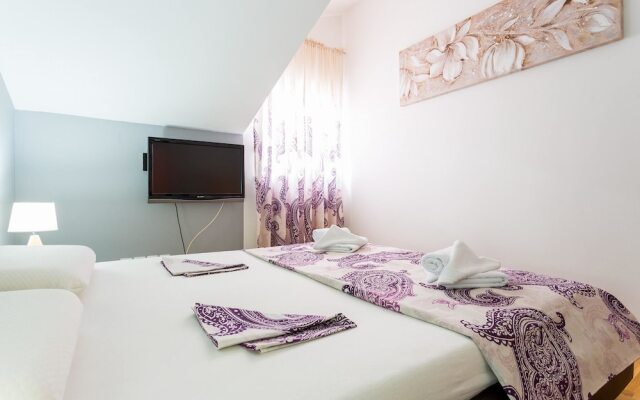 Holiday House Klaric