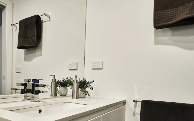 Mega Style Apartments - The Marc