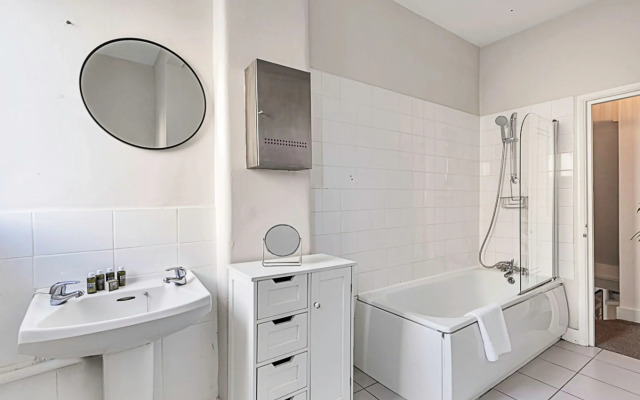 Clapham Oasis: 1 Bedroom, Sauna, Garden Retreat