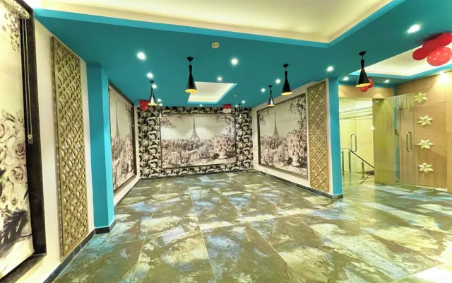 Hotel KUBER PALACE - Sea beach & Temple