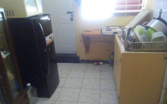 Leslies' Home
