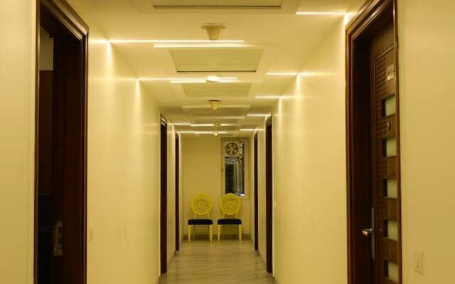 Karon Hotel - Lajpat Nagar
