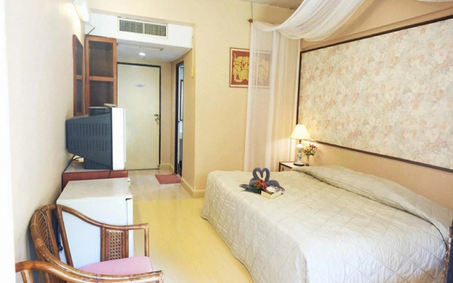 Safari Riviera Resort