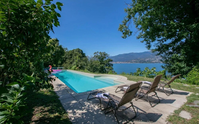 Villa Al Golfo Pool and View