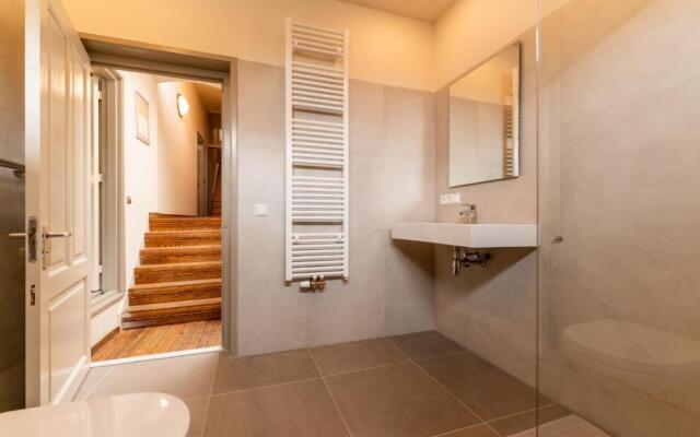 Gunnery's Guest House