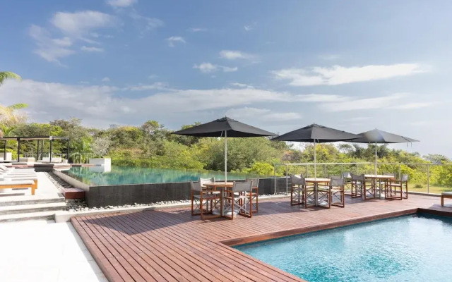 Ourfriends Condo by Acomodo