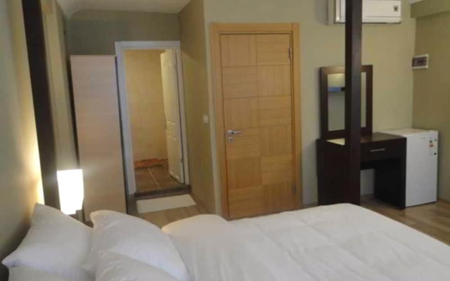 Gc Suites 1