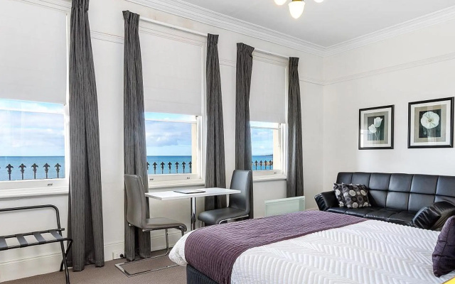 The Madsen – Guest Rooms – Penguin
