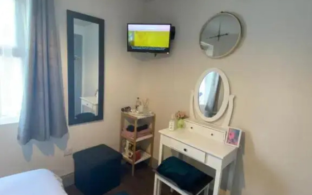 Pier House Room 1