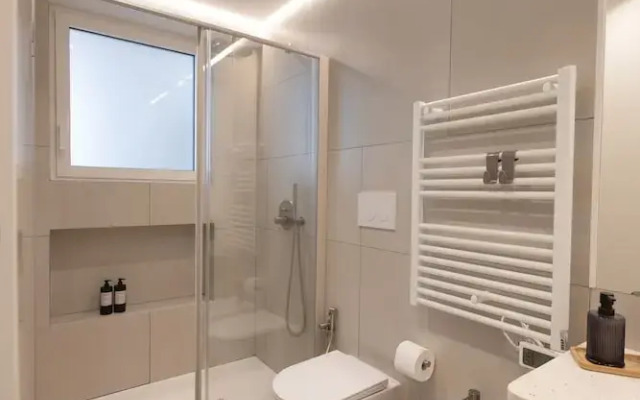 Elisea Your City Escape