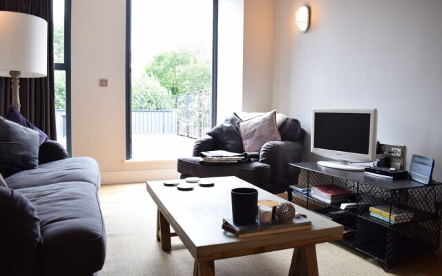 1 Bedroom Mezzanine Apartment In Stoke Newington