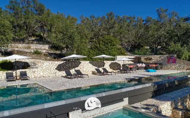 Paxi Resort