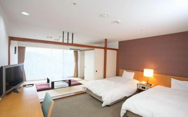 Wisterian Life Club Usami