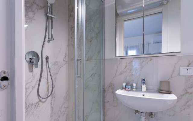 Italianway - The B Village Superior