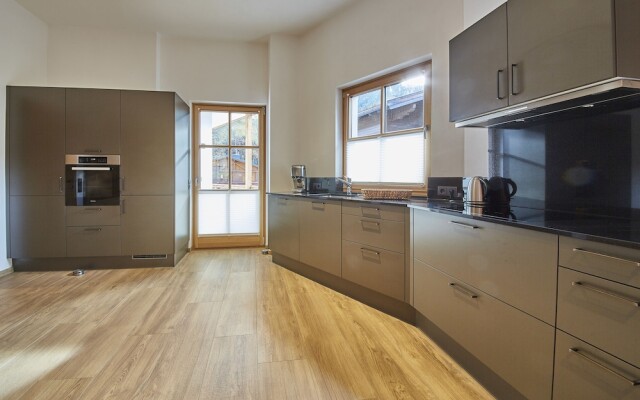The Peak - Premium Apartments