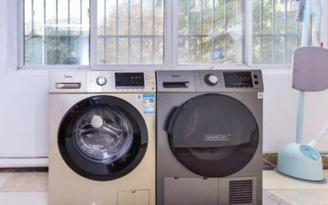 Borrman Hotel (Chongqing Qijiang East Station Shaxihe Park Store)