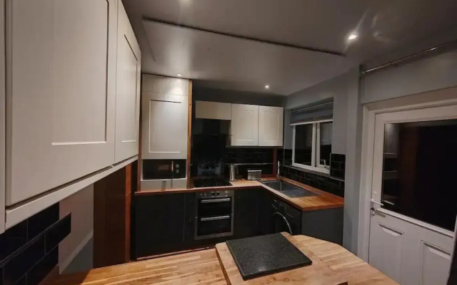 Cozy Blackpool Retreat With 3 Bedrooms