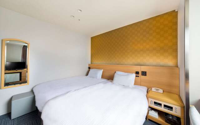 SureStay Plus Hotel by Best Western Shin-Osaka