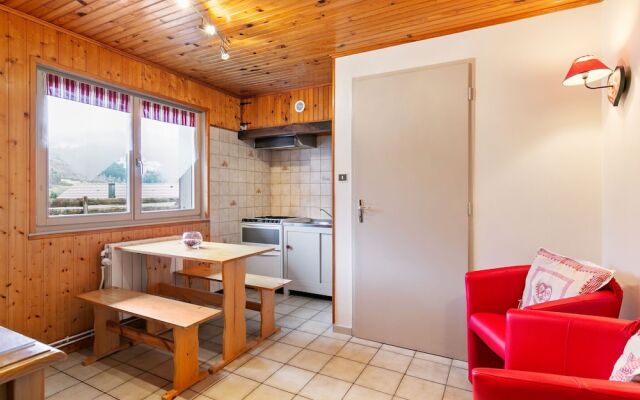Cosy Apartment in Saulxures-sur-moselotte With Forest Nearby
