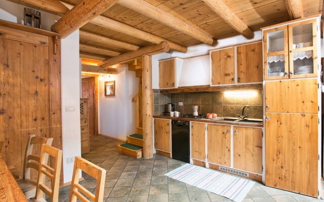 Cottage in Bellamonte With hot tub