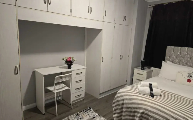 Heathrow roomzzzz B&B