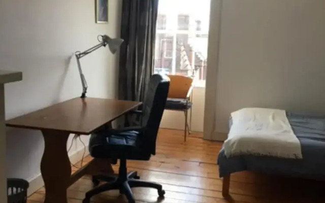 Spacious 4 Bedrooms Apartment in City Centre