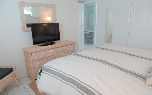 Aloha Kai - Unit 16 2 Bedrooms 1 Bathroom Apts