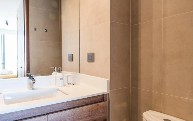 Uptown Wood - 1BR Parking Wifi Mall Pool