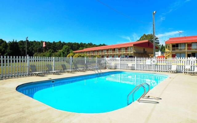 Econo Lodge Petersburg - Fort Lee