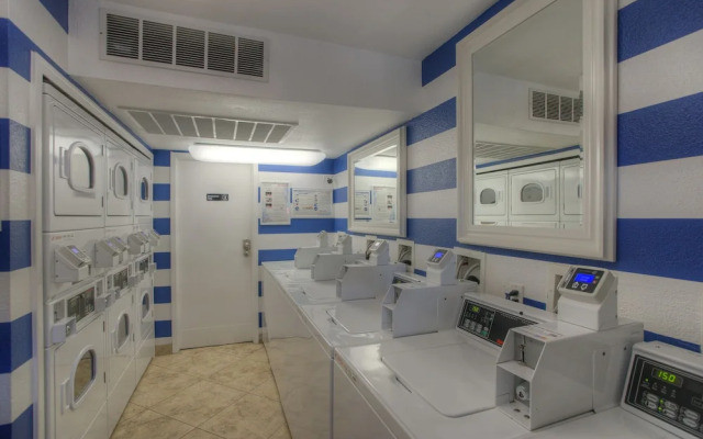 Park Suites at 239 - FREE GOLF