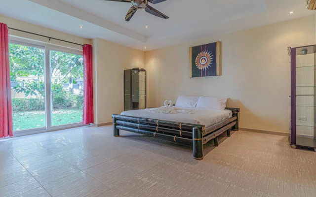 Tropical Luxury 4BR Pool Villa w Game Area