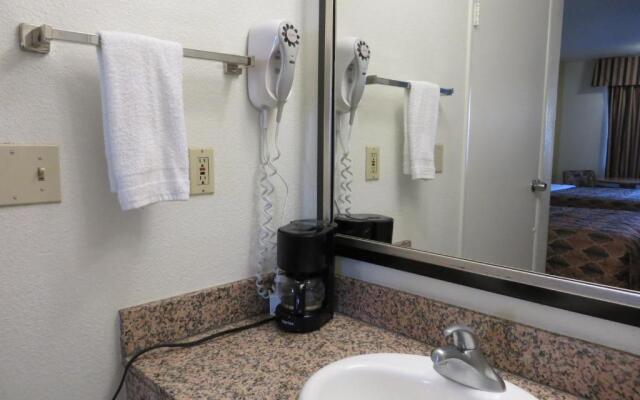 Travelodge by Wyndham Banning CA Near Casino/Outlet Mall