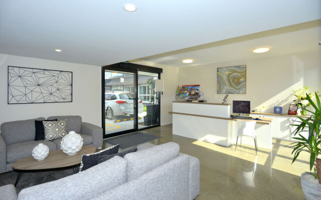 Southwark Hotel & Apartments