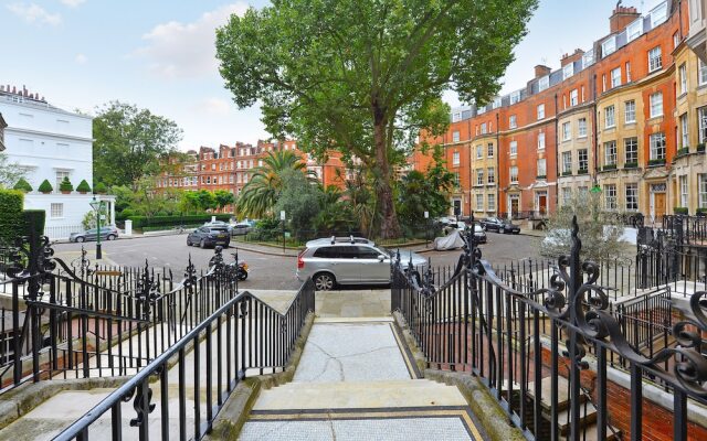 London Lifestyle - Knightsbridge VI